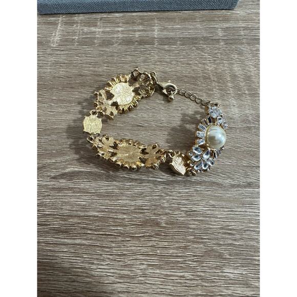 Charming Charlie Pearl & Rhinestone Bracelet Goldtone Lobster Claw Closure Spark - Picture 9 of 10